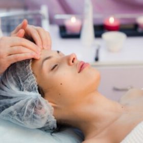 young-beautiful-and-healthy-woman-in-spa-salon-tra-CEH5B8D